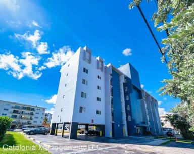 Main picture of 3626 NE 168th St