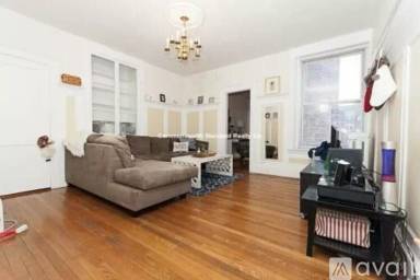 Main picture of 1120 Commonwealth Ave