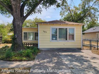 Main picture of 707 W Avenue J
