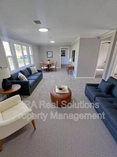 Main picture of 984 Exeter Rd