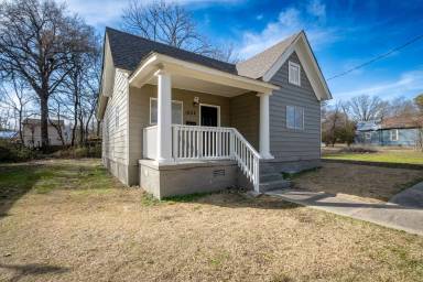 Main picture of 1624 Brown St