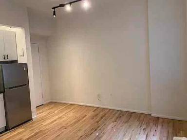 Main picture of 500 W 113th St