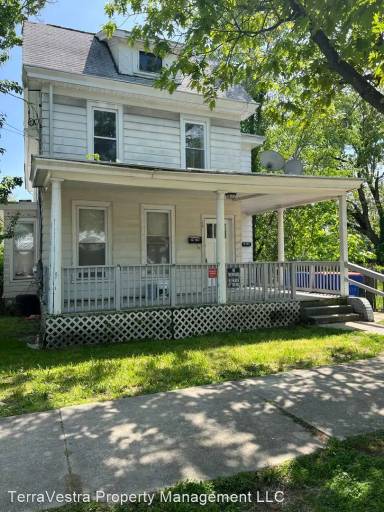 Main picture of 419 E Mulberry St