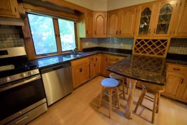 Main picture of 9 Undine Rd