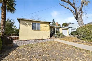 Main picture of 2125 Manchester Rd