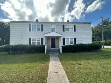 Main picture of 1919 Fort Bragg Rd