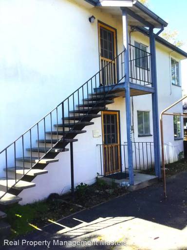 Main picture of 1225 D St