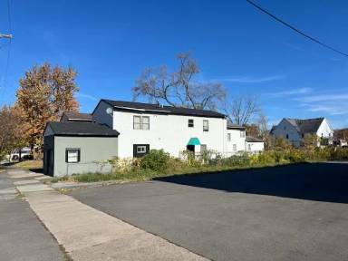 Main picture of 205 Cherry St