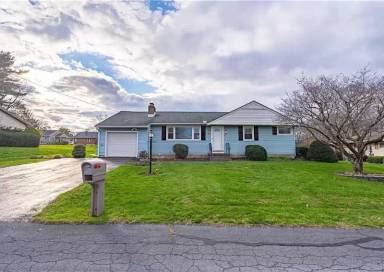 Main picture of 710 Maple Ln