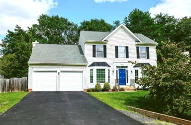 Main picture of 5702 Cambridge Dr