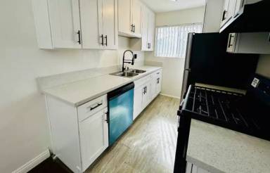 Main picture of 719 N Kingsley Dr