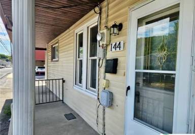 Main picture of 144 S Nichols St