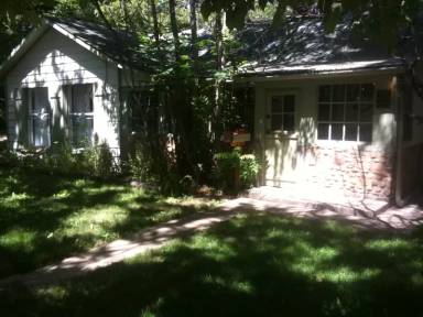 Main picture of 2141 S Walnut St