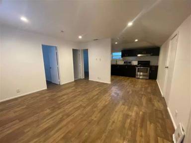 Main picture of 25 NE 69th St