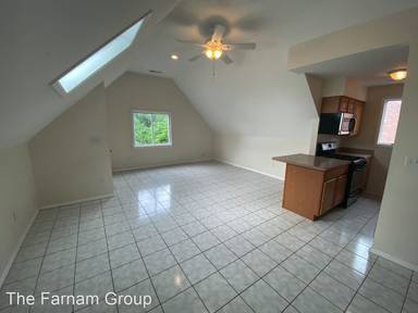 Main picture of 82 Church St