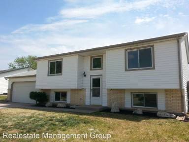 Main picture of 3204 N Brookfield St