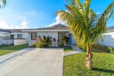 Main picture of 12329 SW 198th St
