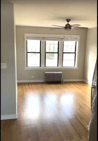 Main picture of 4535 N Leavitt St