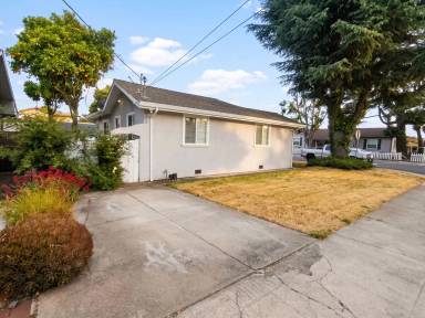 Main picture of 14700 Pansy St