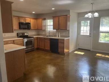 Main picture of 101 Louise Ln