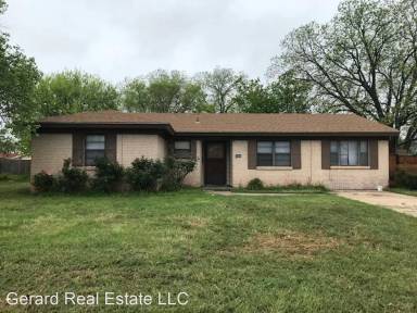 Main picture of 1466 Yorktown Dr