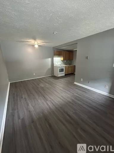 Main picture of 132 N Valley St