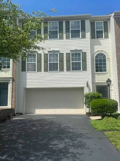 Main picture of 165 Kensington Dr