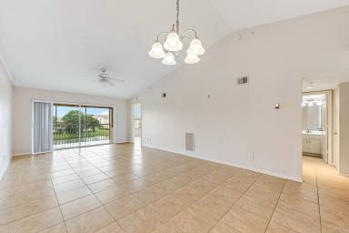Main picture of 9660 Victoria Ln