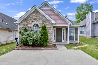 Main picture of 173 Flagstone Ln