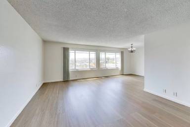 Main picture of 310 Castle St
