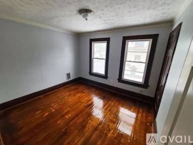 Main picture of 104 Thorndale Ter
