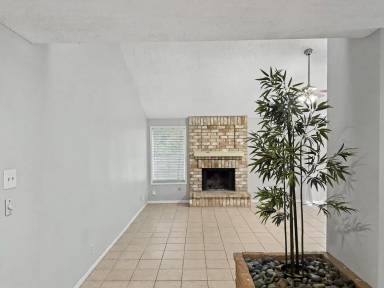 Main picture of 7410 Songwind Ln