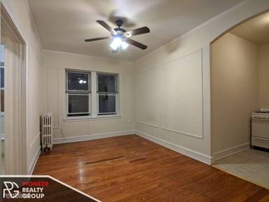Main picture of 2827 N Burling Apartments