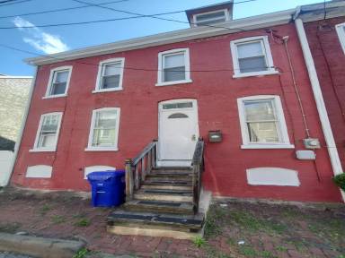 Main picture of 449 Spring Garden St
