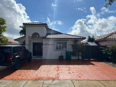 Main picture of 8974 NW 112th St