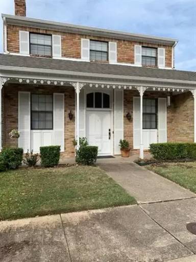 Main picture of 7029 Regalview Cir