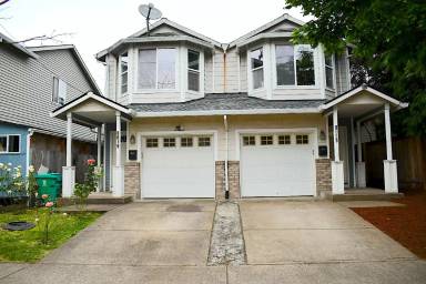Main picture of 8019 SE Center St