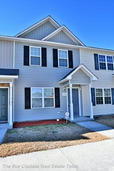 Main picture of 7001 Grandeur Ave