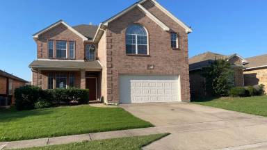 Main picture of 2324 Moccassin Ln