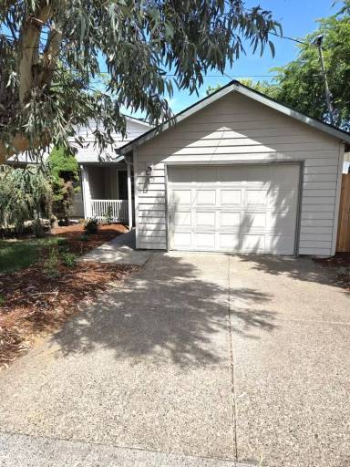Main picture of 415 Hilda St