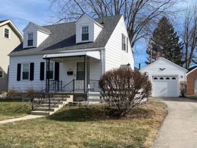Main picture of 2133 Broadway St