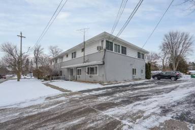 Main picture of 3014 Washington St