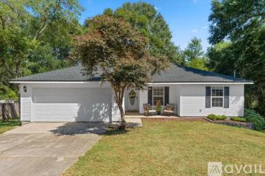 Main picture of 324 Strawbridge Dr