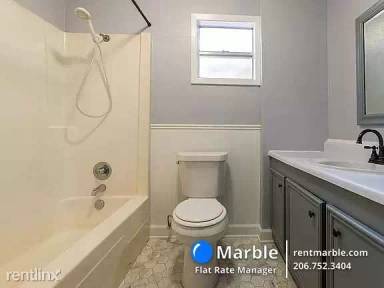 Main picture of 999 W Villa Maria Rd