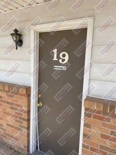 Main picture of 219 W Converse St