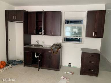 Main picture of 413 E 173rd St