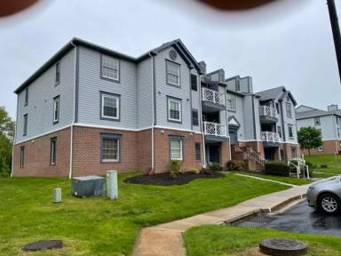 Main picture of 203 Oak Leaf Cir