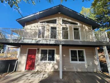 Main picture of 1215 Hillcrest Dr