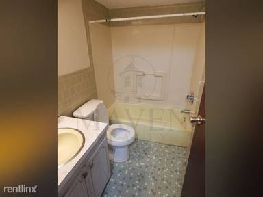 Main picture of 25 Beacon St