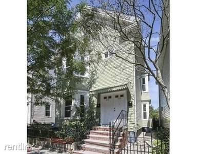 Main picture of 375 Prospect St